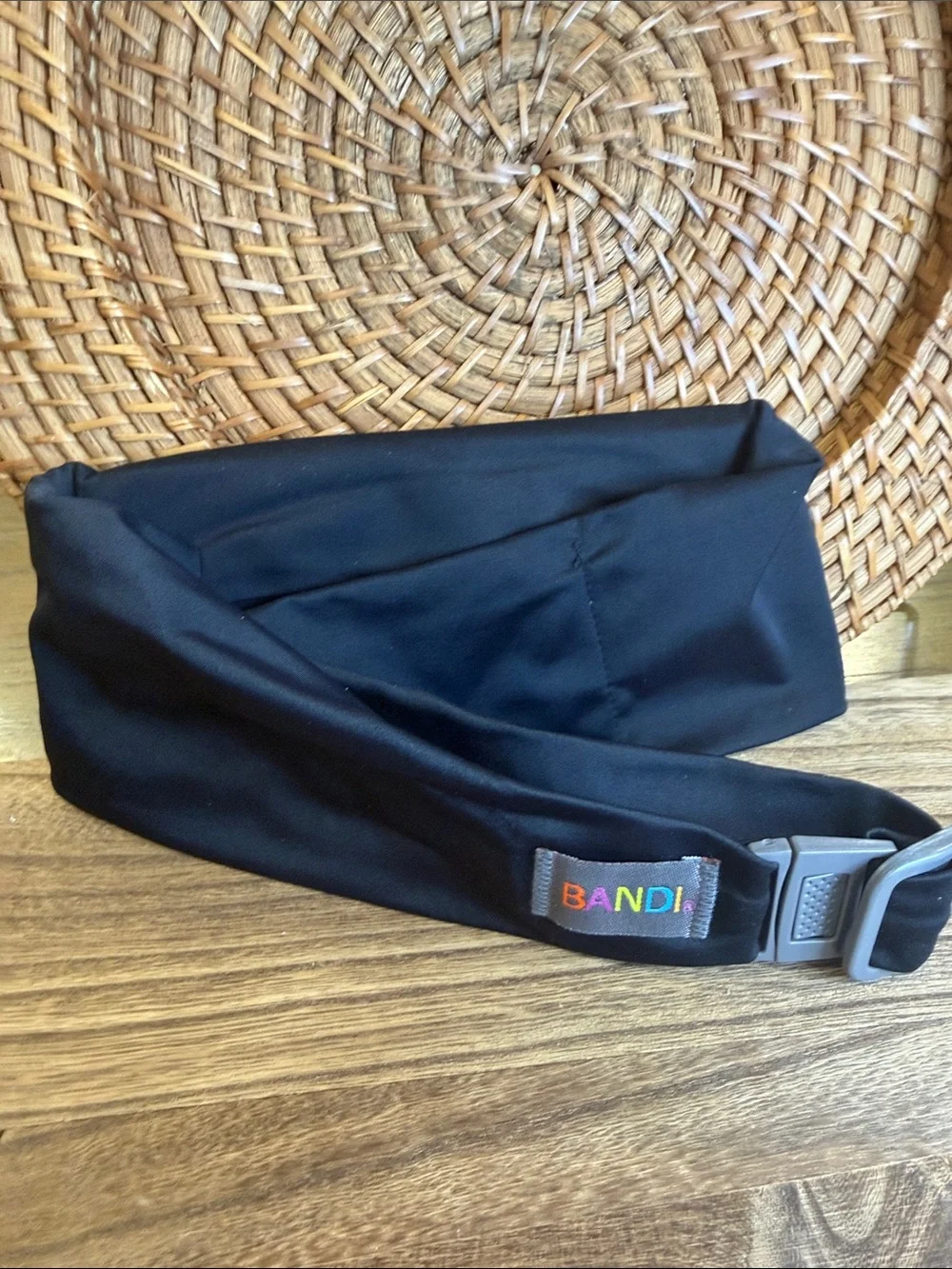 BANDI Black Hands-Free Phone Case Crossbody Strap